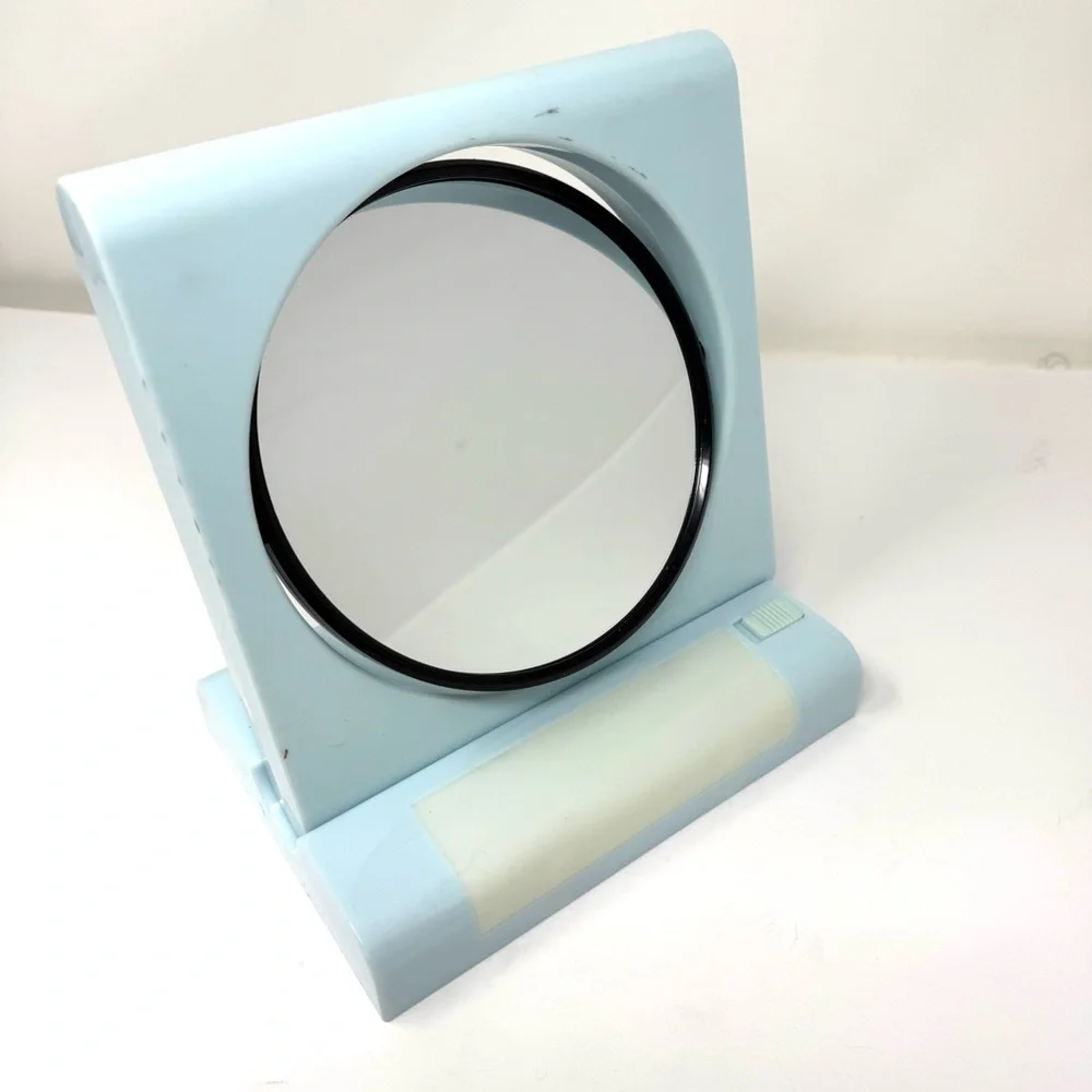 Vintage portable cosmetic mirror